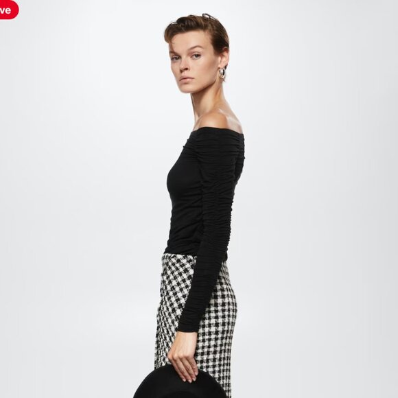 Mango Off the Shoulder Long Sleeve - Picture 2 of 5